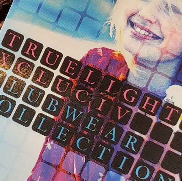 True Light Velour Top - Picture 12 of 14